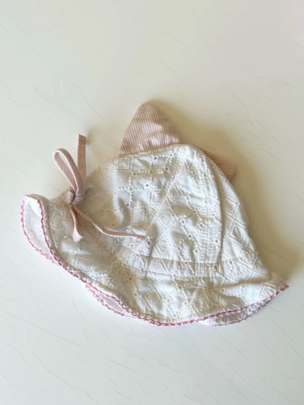 Vintage Baby White Pink Eyelet Cat Sun Hat Bonnet Embroidered Tie Chin Strap